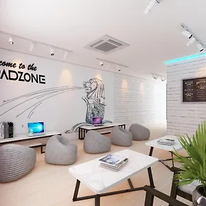 https://radzone-hostel.singapore-best-hotels.net